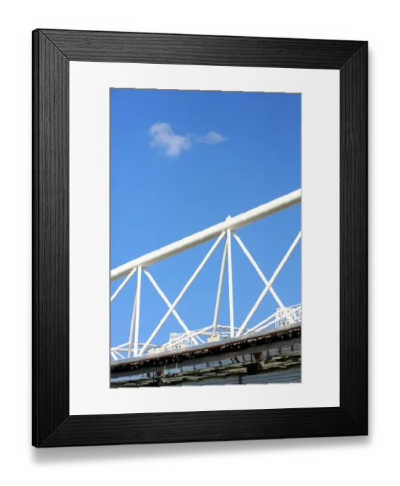 Framed Print : The roof at Emirates