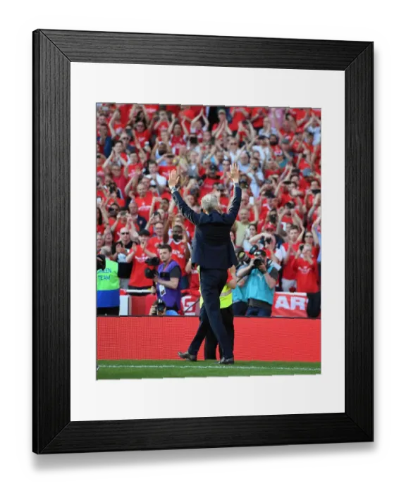 Framed Print : Arsene Wave: Arsene Wenger Bids Farewell to Arsenal Fans vs Burnley (2017-18) Framed Print : Arsene Wave: Arsene Wenger Bids Farewell to Arsenal Fans vs Burnley (2017-18)