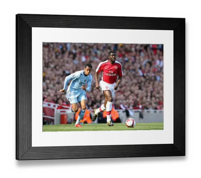 Framed Print : Arsenal's Toure Leads Gunners to 2-0 Victory over Manchester City, 2009 Framed Print : Arsenal's Toure Leads Gunners to 2-0 Victory over Manchester City, 2009