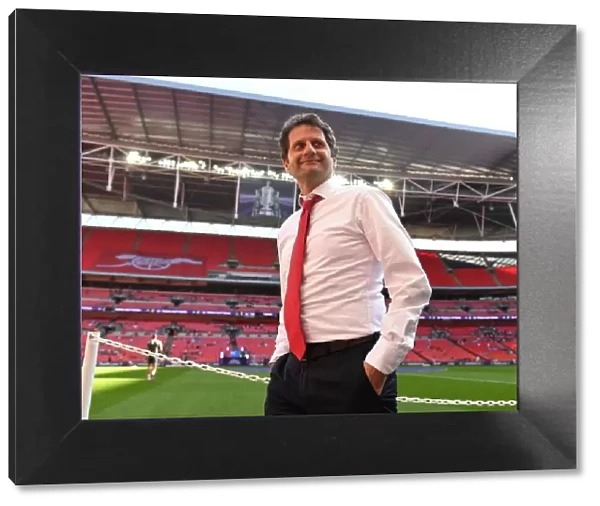 Joe Montemurro Scouting Wembley FA Cup Final Pitch: Arsenal Women's Manager Prepares for Showdown against Chelsea Ladies (2018)