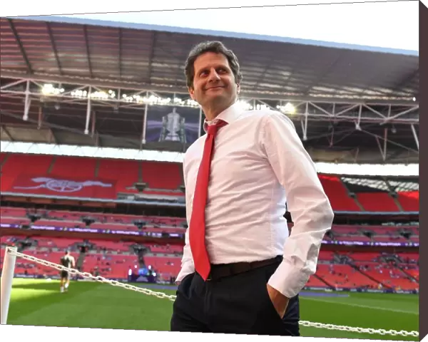 Joe Montemurro Scouting Wembley FA Cup Final Pitch: Arsenal Women's Manager Prepares for Showdown against Chelsea Ladies (2018)