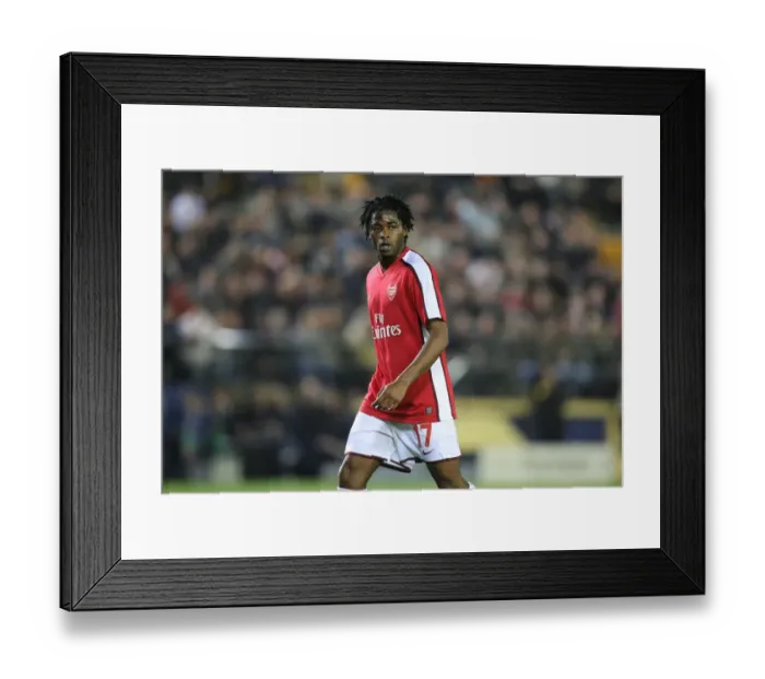 Framed Print : Alex Song in Action: Arsenal vs Villarreal, UEFA Champions League Quarterfinal 1st Leg, 2009