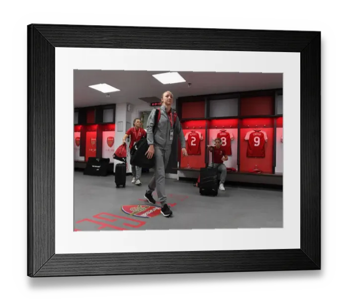 Framed Print : Louise Quinn of Arsenal: FA Cup Final Showdown against Chelsea Ladies