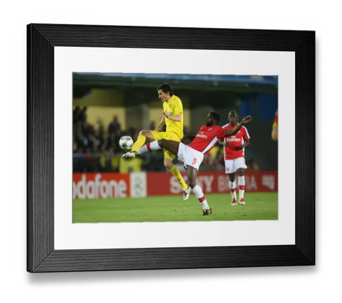 Framed Print : Kolo Toure (Arsenal) Joseba Llorente (Villarreal) Framed Print : Kolo Toure (Arsenal) Joseba Llorente (Villarreal)