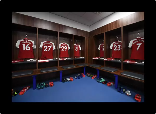 Arsenal Changing Room: Preparing for Leicester City Clash (2017-18 Premier League)