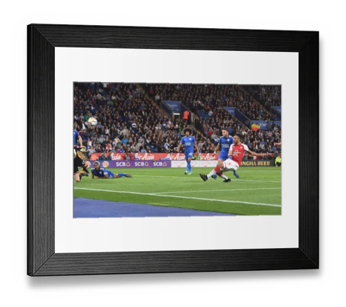 Framed Print : Aubameyang's Strike: Arsenal Secure Victory Over Leicester City in Premier League Clash (2017-18)