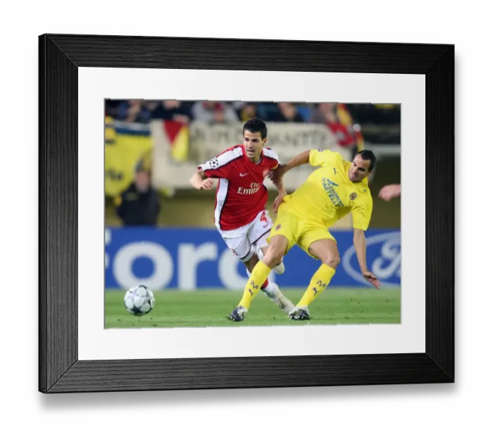 Framed Print : Cesc Fabregas (Arsenal) Ariel Ibagaza (Villarreal) Framed Print : Cesc Fabregas (Arsenal) Ariel Ibagaza (Villarreal)