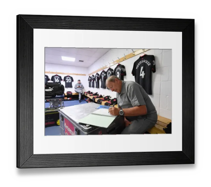 Framed Print : Last Match as Arsenal Kit Manager: Vic Akers at Huddersfield Town vs. Arsenal (2017-18)
