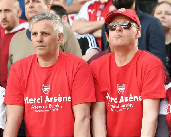 Arsenal Fans Honor Arsene Wenger with Banners at Huddersfield Match