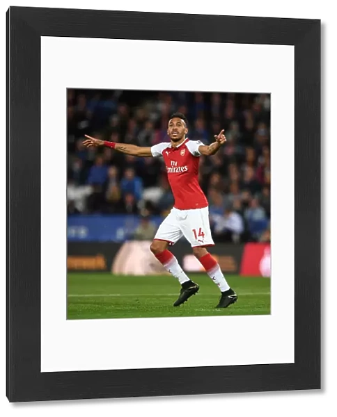Pierre-Emerick Aubameyang Scores for Arsenal Against Leicester City - Premier League 2017-18