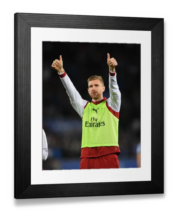 Framed Print : Per Mertesacker's Victory Thumbs-Up: Leicester City vs. Arsenal, Premier League 2017-18 Framed Print : Per Mertesacker's Victory Thumbs-Up: Leicester City vs. Arsenal, Premier League 2017-18