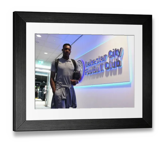 Framed Print : Danny Welbeck: Arsenal's Readiness at Leicester City, May 2018 Framed Print : Danny Welbeck: Arsenal's Readiness at Leicester City, May 2018