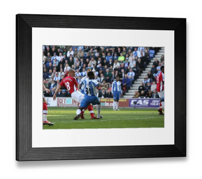 Framed Print : Mikael Silvestre scores Arsenals 2nd goal