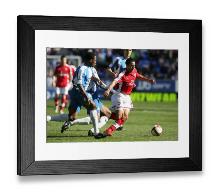 Framed Print : Theo Walcott (Arsenal) Maynor Figueroa and Titus Bramble (Wigan) Framed Print : Theo Walcott (Arsenal) Maynor Figueroa and Titus Bramble (Wigan)