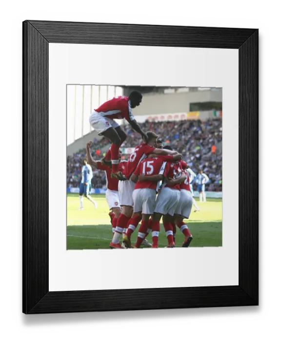 Framed Print : Theo Walcott's Thrilling Goal: Arsenal's Dominance Over Wigan Athletic (11 / 4 / 09) Framed Print : Theo Walcott's Thrilling Goal: Arsenal's Dominance Over Wigan Athletic (11 / 4 / 09)