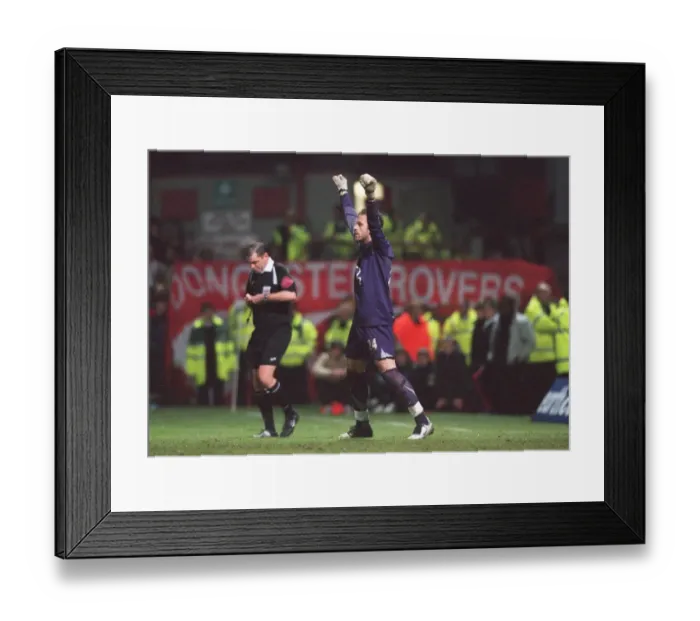 Framed Print : Manuel Almunia (Arsenal) celebrates saving Doncasters 2nd penalty during the penalty shoot out Framed Print : Manuel Almunia (Arsenal) celebrates saving Doncasters 2nd penalty during the penalty shoot out