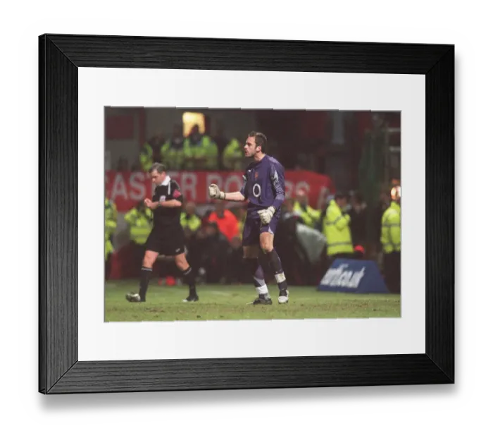 Framed Print : Manuel Almunia celebrates Doncasters 1st penalty miss during the penalty shoot out