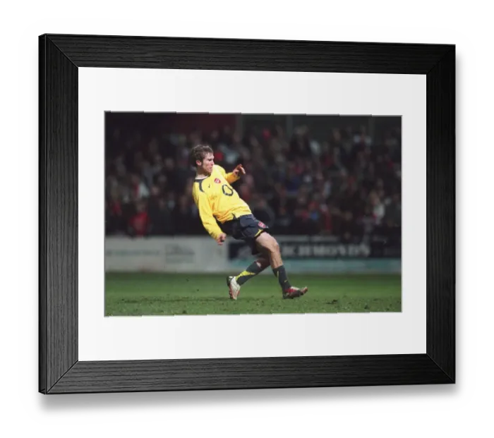 Framed Print : Alex Hleb misses his penalty for Arsenal during the penalty shoot out