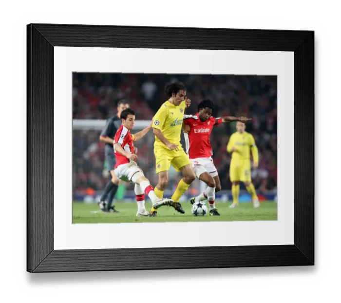 Framed Print : Cesc Fabregas and Alex Song (Arsenal) Robert Pires (Villarreal)