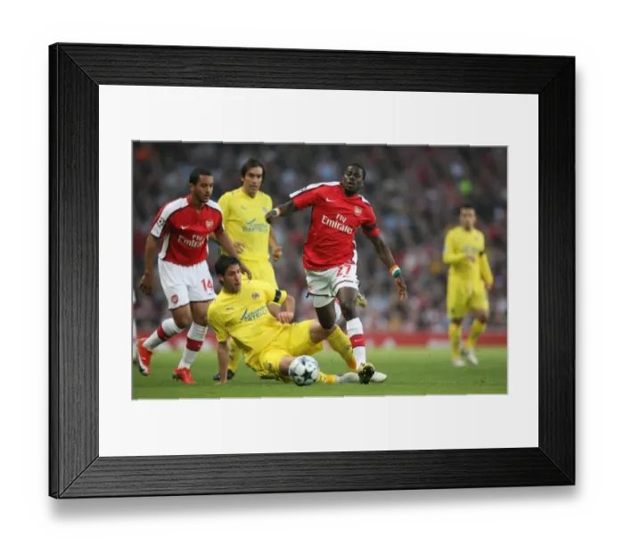 Framed Print : Emmanuel Eboue (Arsenal) Joan Capdevila (Villarreal) Framed Print : Emmanuel Eboue (Arsenal) Joan Capdevila (Villarreal)
