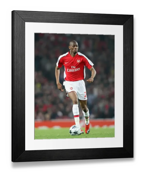 Framed Print : Arsenal's Triumph: Diaby's Dominance in Arsenal's 3-0 UEFA Champions League Quarterfinal Victory over Villarreal (15 / 4 / 09)
