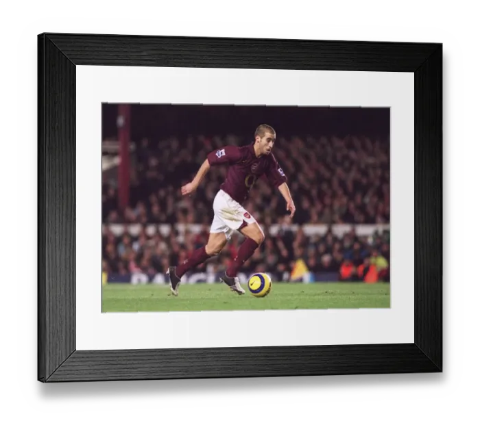Framed Print : Mathieu Flamini (Arensal). Arsenal 0: 2 Chelsea. FA Premier League