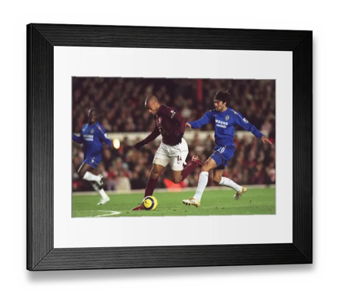 Framed Print : Thierry Henry (Arensal) Paulo Ferreira (Chelsea). Arsenal 0: 2 Chelsea