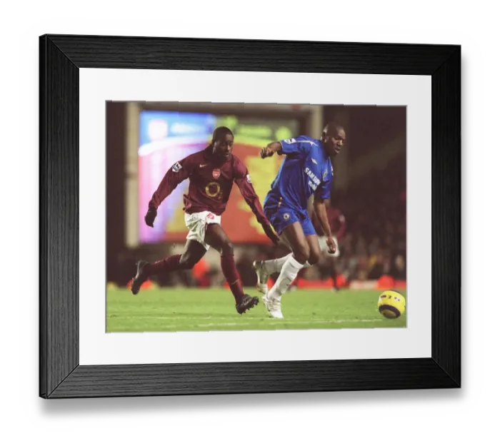 Framed Print : Quincy Owusu-Abeyie (Arensal) Geremi (Chelsea). Arsenal 0: 2 Chelsea Framed Print : Quincy Owusu-Abeyie (Arensal) Geremi (Chelsea). Arsenal 0: 2 Chelsea