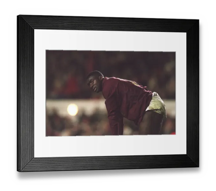 Framed Print : Kolo Toure (Arensal). Arsenal 0: 2 Chelsea. FA Premier League Framed Print : Kolo Toure (Arensal). Arsenal 0: 2 Chelsea. FA Premier League