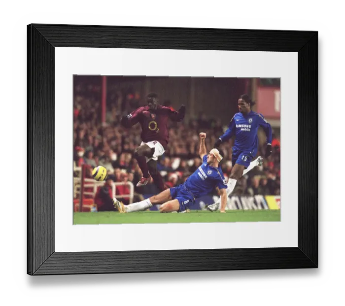 Framed Print : Kolo Toure (Arensal) Frank Lampard (Chelsea). Arsenal 0: 2 Chelsea Framed Print : Kolo Toure (Arensal) Frank Lampard (Chelsea). Arsenal 0: 2 Chelsea