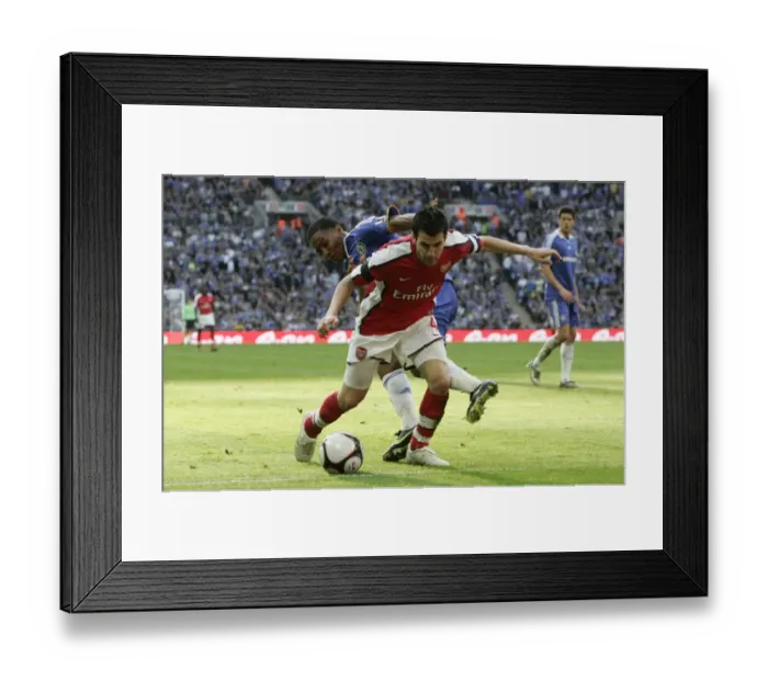 Framed Print : Cesc Fabregas (Arsenal) Florent Malouda (Chelsea) Framed Print : Cesc Fabregas (Arsenal) Florent Malouda (Chelsea)