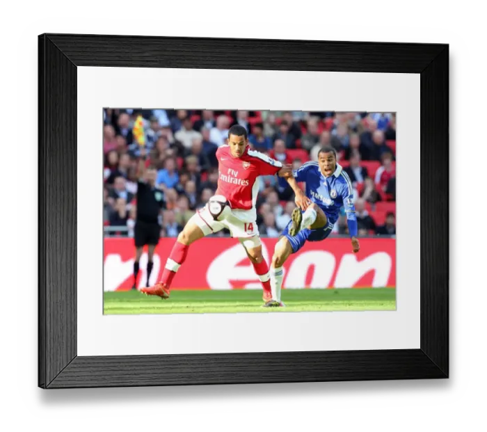Framed Print : The Rivalry: Walcott vs. Cole in the FA Cup Semi-Final Showdown - Arsenal 1:2 Chelsea at Wembley Stadium (04 / 18 / 09)