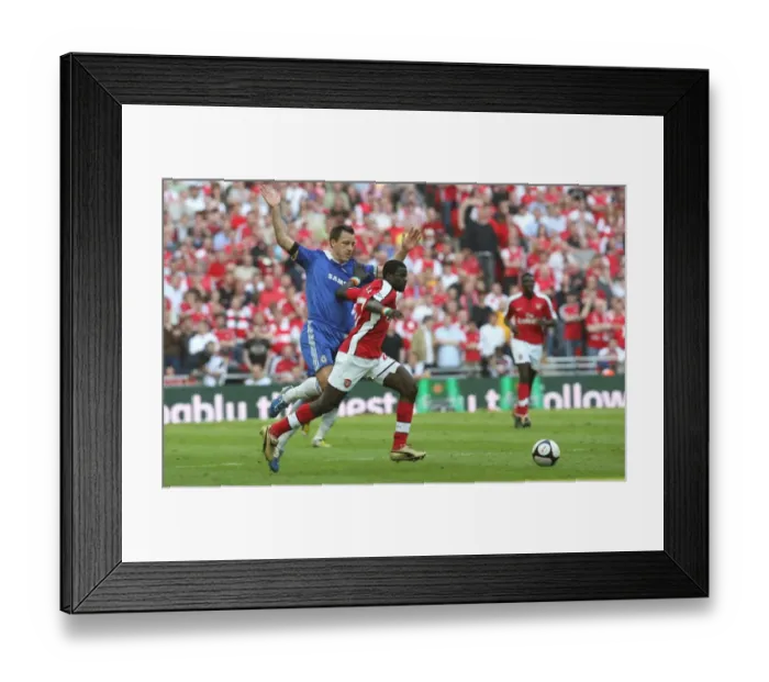 Framed Print : Emmanuel Eboue (Arsenal) John Terry (Chelsea)