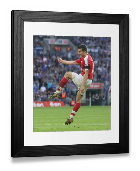 Framed Print : Heartbreaking FA Cup Semi-Final Goal: Robin van Persie Scores for Chelsea Against Arsenal (1:2), Wembley Stadium, London, 2009