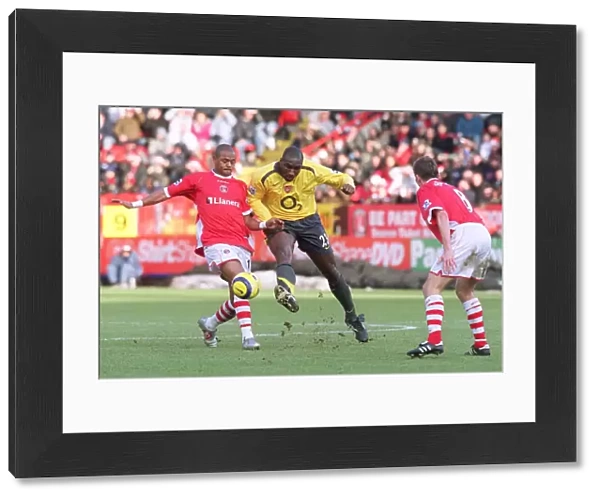 Sol Campbell (Arsenal) Shaun Bartlett (Charlton). Charlton Athletic 0: 1 Arsenal