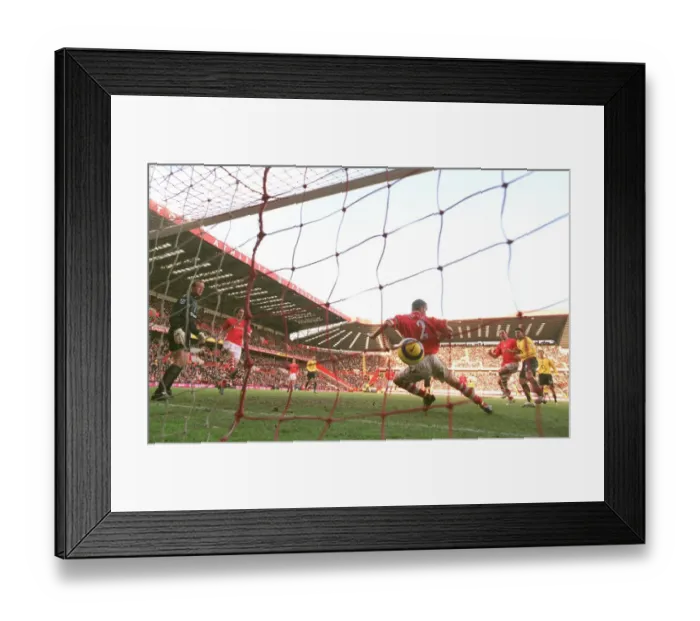 Framed Print : Jose Reyes scores Arsenals goal past Luke Young (Charlton) Framed Print : Jose Reyes scores Arsenals goal past Luke Young (Charlton)