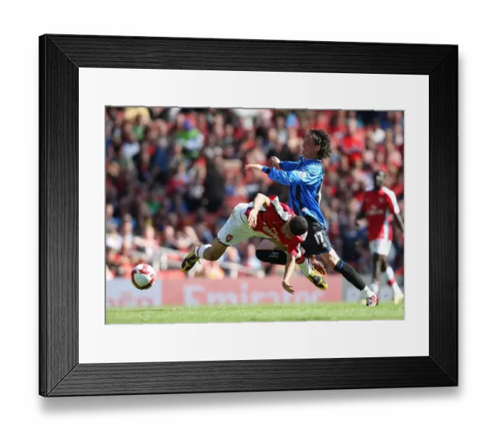 Framed Print : Denilson (Arsenal) Tuncay Sanli (Middlesbrough) Framed Print : Denilson (Arsenal) Tuncay Sanli (Middlesbrough)