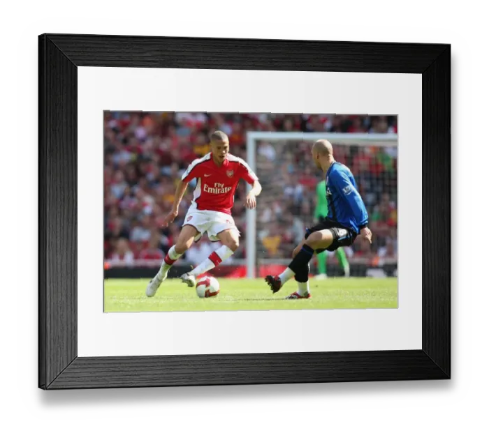 Framed Print : Kieran Gibbs (Arsenal) Didier Digard (MIddlesbrough)