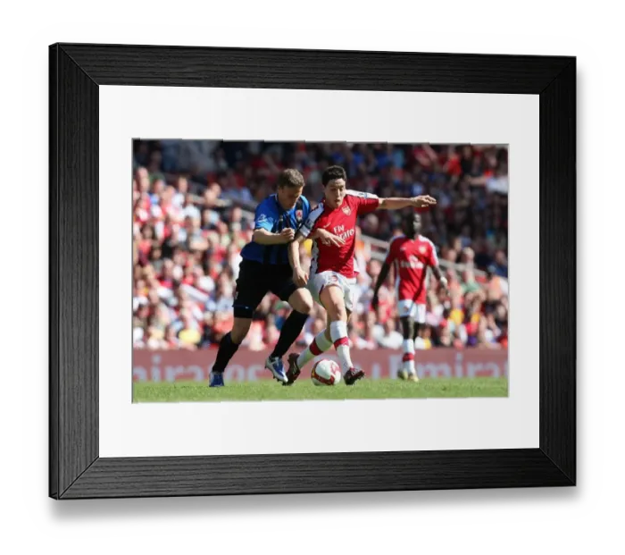 Framed Print : Samir Nasri (Arsenal) Robert Huth (Middlesbrough) before the match Framed Print : Samir Nasri (Arsenal) Robert Huth (Middlesbrough) before the match
