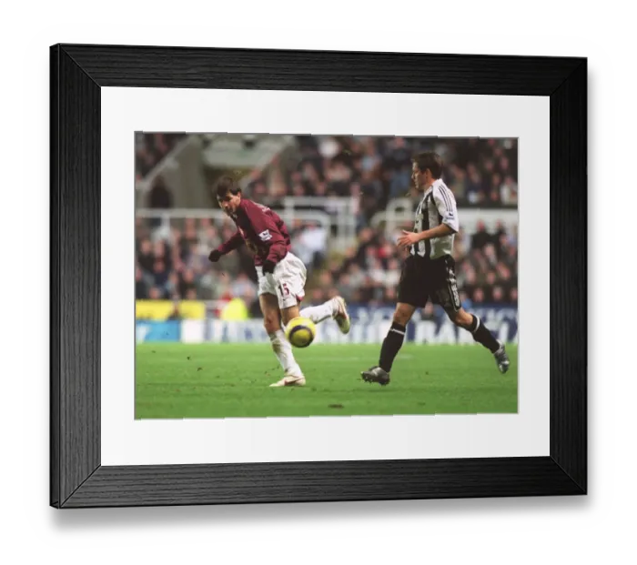 Framed Print : Cesc Fabregas (Arsenal) Michael Owen (Newcastle United)