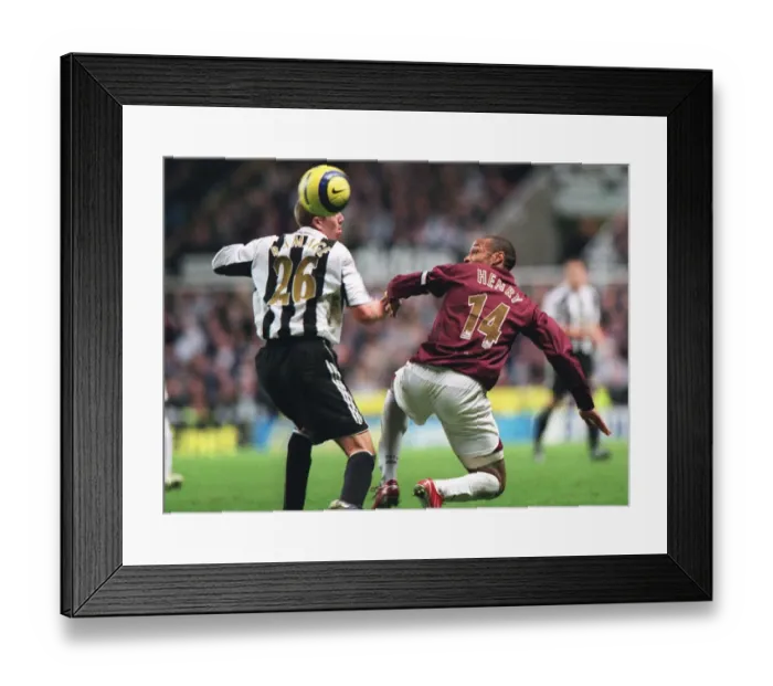 Framed Print : Thierry Henry (Arsenal) Peter Ramage (Newcastle United) Framed Print : Thierry Henry (Arsenal) Peter Ramage (Newcastle United)
