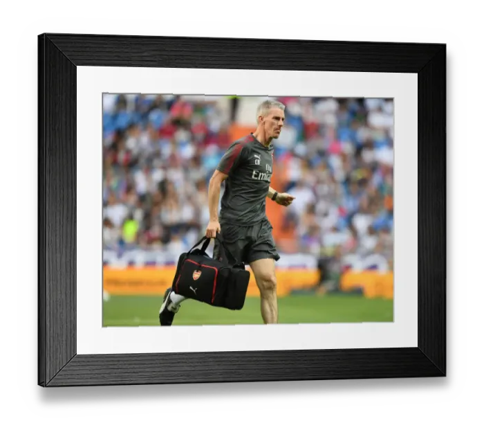 Framed Print : Arsenal FC vs Real Madrid Legends: A Clash of Football Greats in Madrid (2018-19)