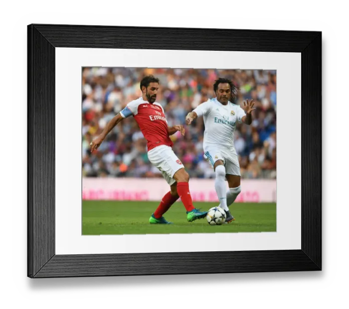 Framed Print : Arsenal Legends vs. Real Madrid Legends: A Clash of Football Greats at Bernabeu (2018-19)
