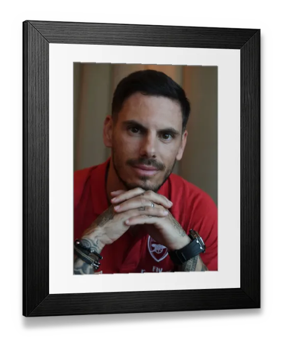 Framed Print : Jeremie Aliadiere: Arsenal Legend Gears Up for Epic Showdown Against Real Madrid Legends at Bernabeu