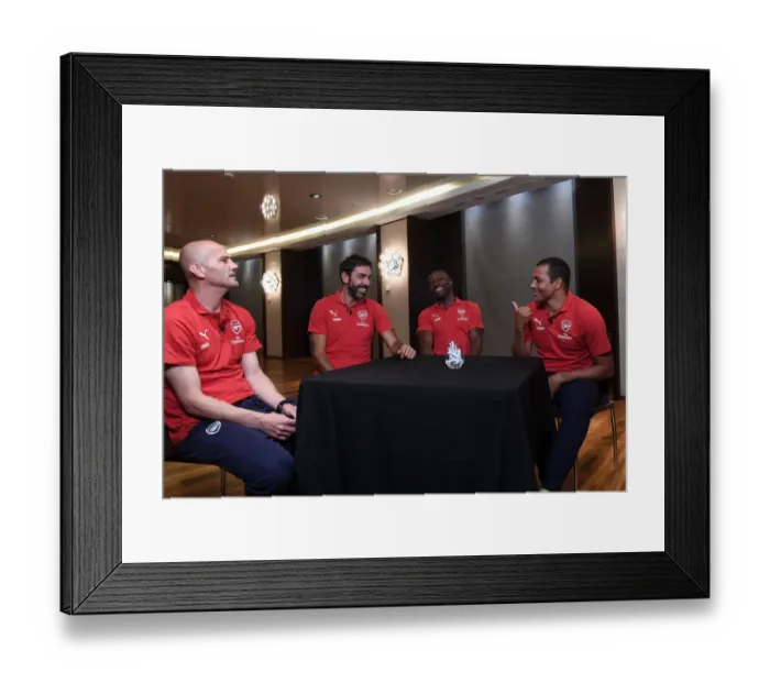 Framed Print : Arsenal Legends vs. Real Madrid Legends: A Star-Studded Clash in Madrid