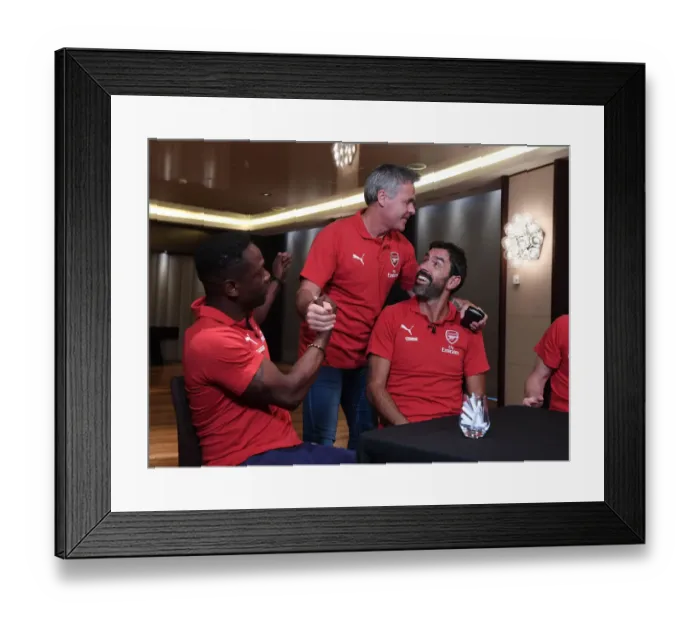 Framed Print : Arsenal Legends Reunite: A Battle with Real Madrid Legends in Madrid Framed Print : Arsenal Legends Reunite: A Battle with Real Madrid Legends in Madrid