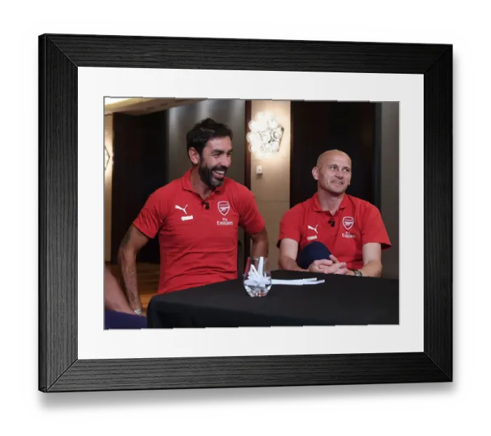 Framed Print : Arsenal Legends Face Real Madrid Legends in Santiago Bernabeu Showdown
