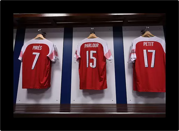 Behind the Scenes: Arsenal's Changing Room before the Real Madrid Legends Match (2018)