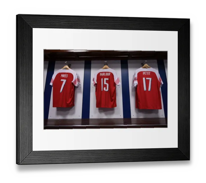 Framed Print : Behind the Scenes: Arsenal's Changing Room before the Real Madrid Legends Match (2018) Framed Print : Behind the Scenes: Arsenal's Changing Room before the Real Madrid Legends Match (2018)