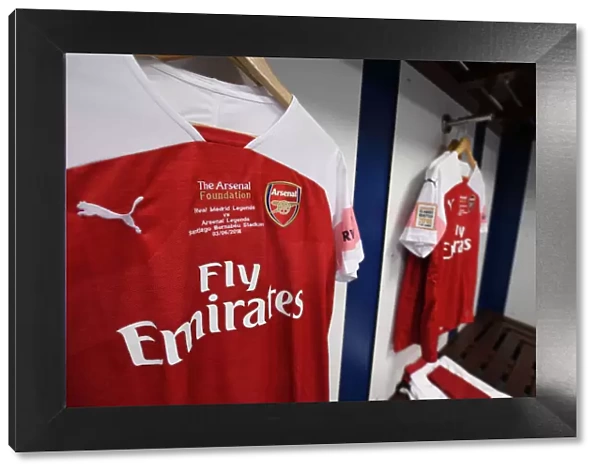 Behind the Scenes: Arsenal Changing Room before the Real Madrid Legends Match (2018)